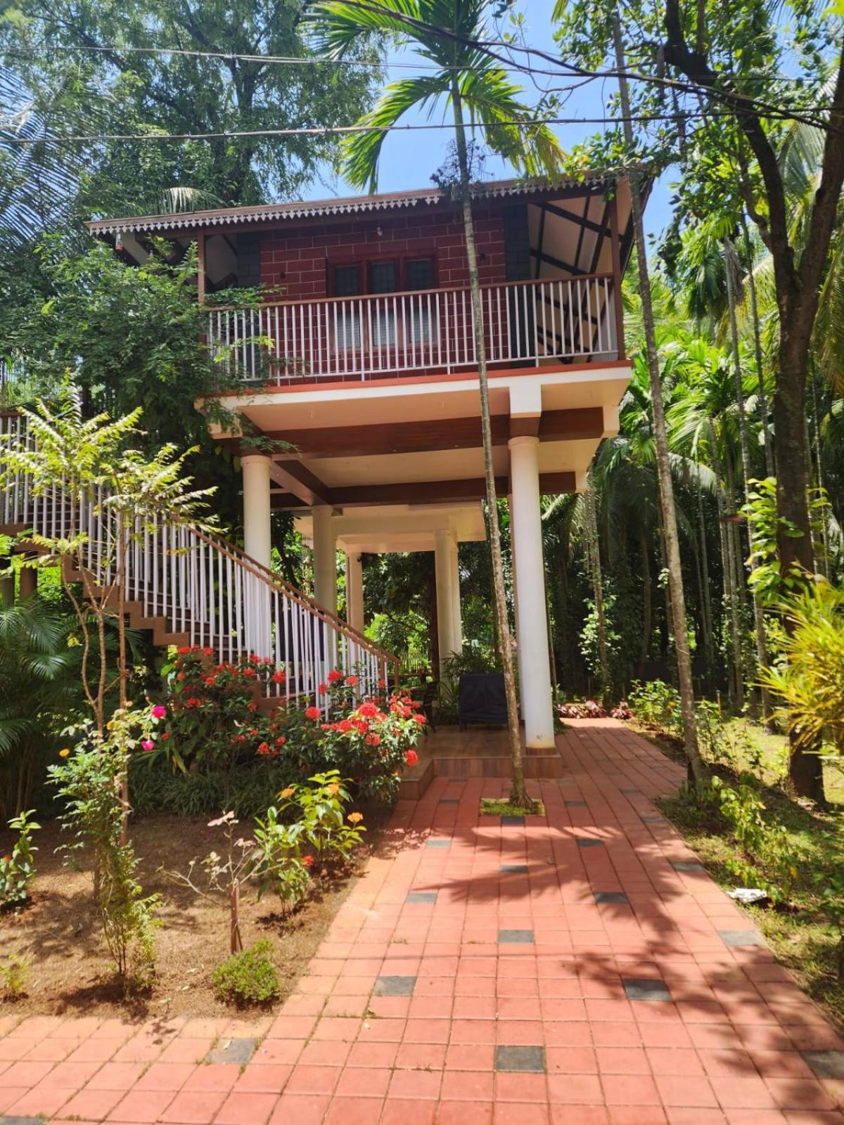 Serenity Villa And Treehouse 帕拉克卡德 外观 照片